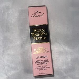 Born this way matte 24hr in pearl